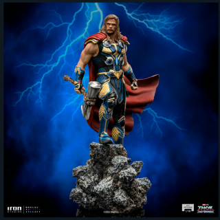 Φιγούρα Statue Iron Studios 10 Years - Marvel - Thor, Love and Thunder - Thor (26cm)